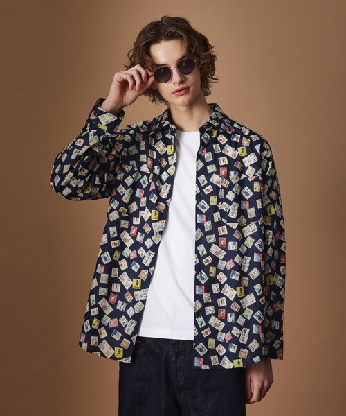 セール】【Sサイズ～】マガジンプリントシャツ（シャツ/ブラウス