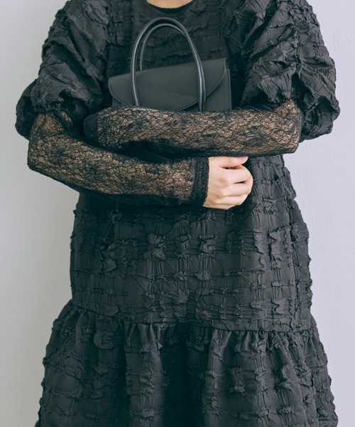 EN NEUME(エンノイム)の「Soft Stretch Lace Top(Tシャツ/カットソー・レディース・ブラック/ホワイト・FREE)」の4枚目の写真