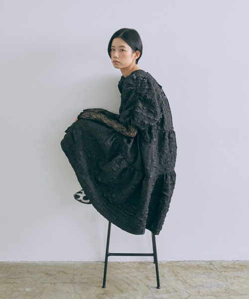 EN NEUME(エンノイム)の「Soft Stretch Lace Top(Tシャツ/カットソー・レディース・ブラック/ホワイト・FREE)」の19枚目の写真