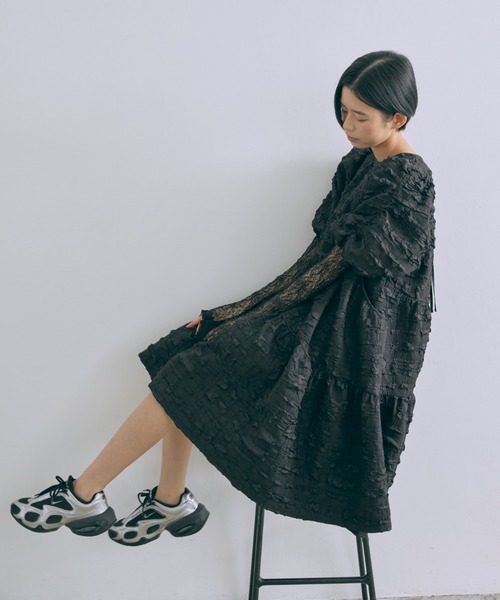 EN NEUME(エンノイム)の「Soft Stretch Lace Top(Tシャツ/カットソー・レディース・ブラック/ホワイト・FREE)」の20枚目の写真