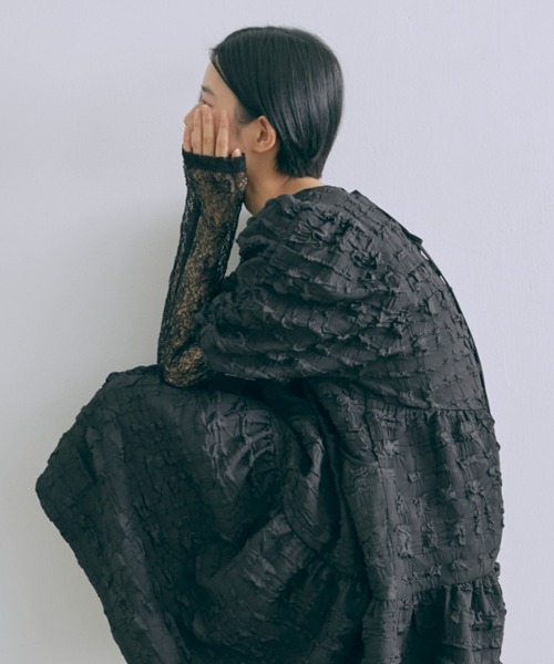 EN NEUME(エンノイム)の「Soft Stretch Lace Top(Tシャツ/カットソー・レディース・ブラック/ホワイト・FREE)」の18枚目の写真