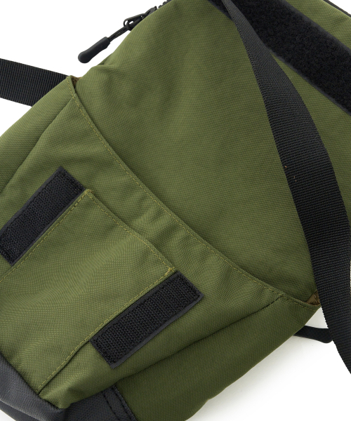 BROWNBREATH（ブラウンブレス）の「STRIVE MINI MESSENGER BAG - KHAKI（メッセンジャーバッグ・レディース・その他・ONE）」の4枚目の写真