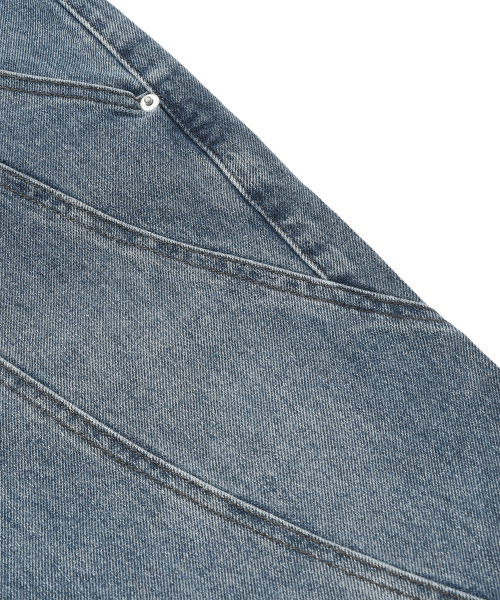 DYSFUNCT(ディスファンクト)の「TWIST INCISION WASHING DENIM PANTS(MEDIUM BLUE)(デニムパンツ・メンズ・ブルー系その他・SMALL/MEDIUM/LARGE)」の6枚目の写真