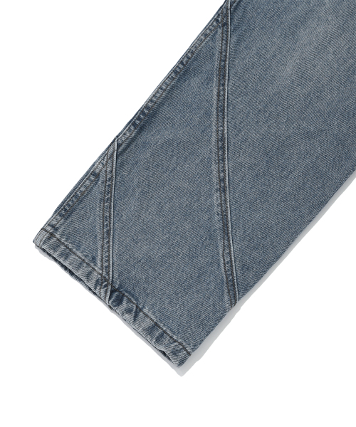 DYSFUNCT(ディスファンクト)の「TWIST INCISION WASHING DENIM PANTS(MEDIUM BLUE)(デニムパンツ・メンズ・ブルー系その他・SMALL/MEDIUM/LARGE)」の8枚目の写真