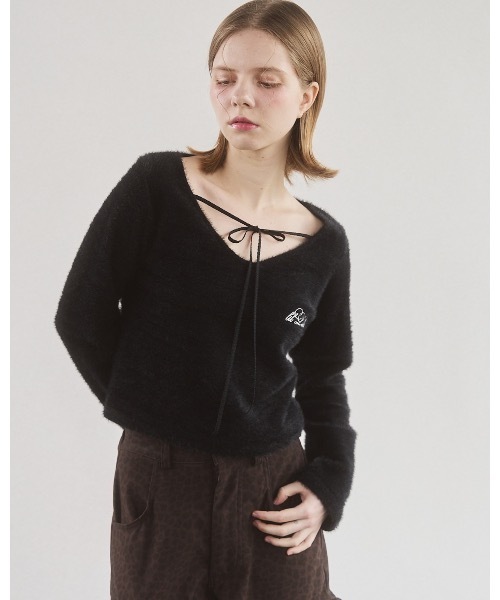 lilLilly（リルリリー）の「Vネックファートップス（ニット/セーター・レディース・ブラック・FREE）」の5枚目の写真