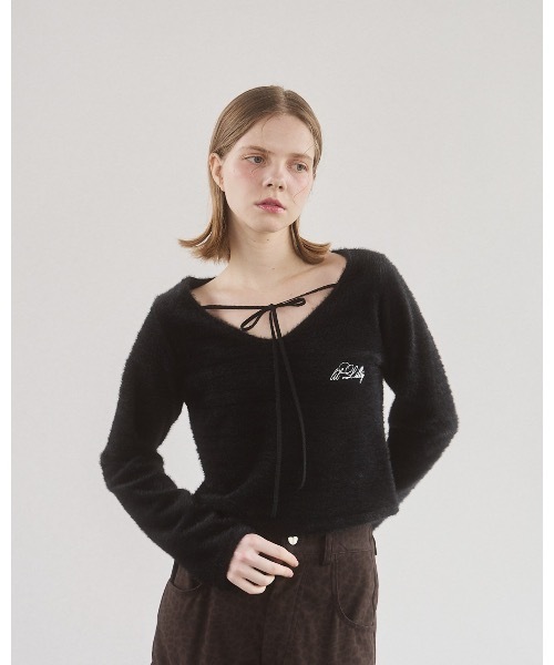 lilLilly（リルリリー）の「Vネックファートップス（ニット/セーター・レディース・ブラック・FREE）」の6枚目の写真