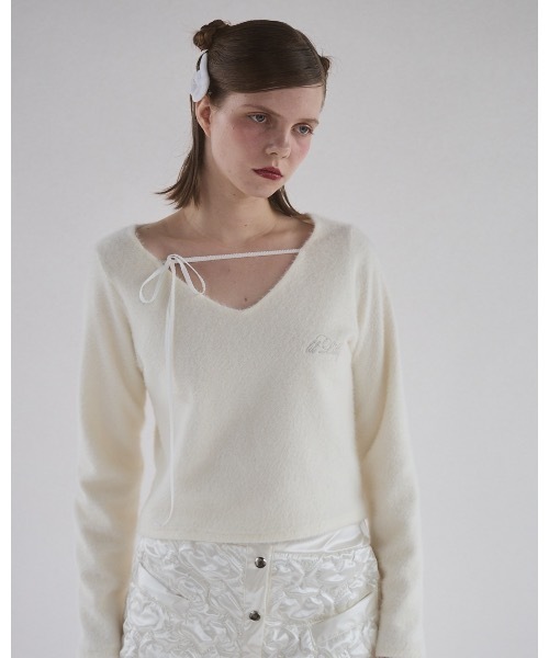 lilLilly（リルリリー）の「Vネックファートップス（ニット/セーター・レディース・ブラック・FREE）」の8枚目の写真