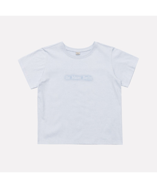 MAUER(マウアー)の「MAUER エッジポイント ロゴ クロップ Tシャツ (スカイブルー)(Tシャツ/カットソー・レディース・その他・SMALL/MEDIUM)」の1枚目の写真