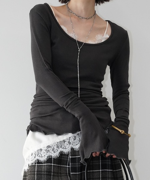 chuclla(チュクラ)の「リリーフリルスリーブ トップス chw26s028(Tシャツ/カットソー・レディース・ホワイト/グレー/ブラック・FREE)」の1枚目の写真