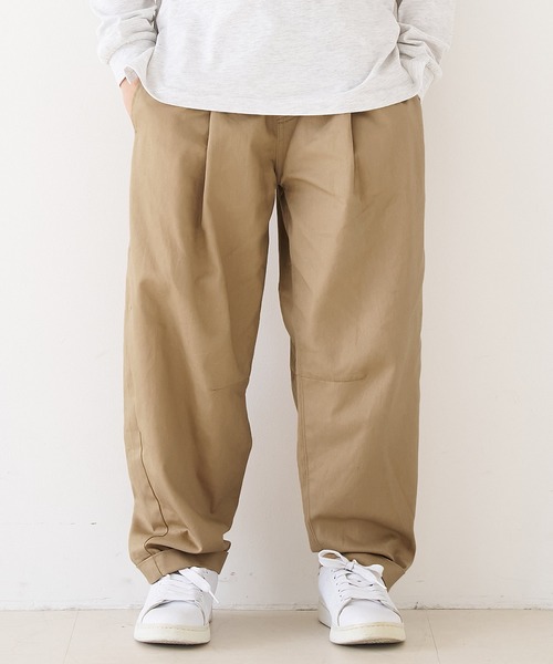 coca(coca)(コカ)の「キッズ タックカーブパンツ(その他パンツ・キッズ・カーキ/ベージュ・150/140/120/130)」の1枚目の写真