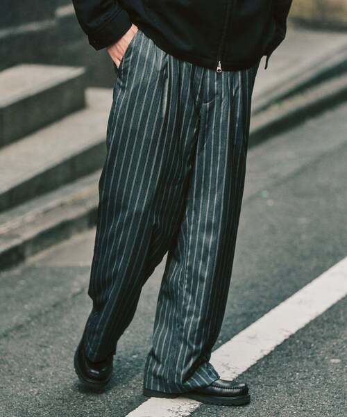 417 EDIFICE（フォーワンセブンエディフィス）の「TRツイル ワイドイージーパンツ（スラックス・メンズ・ブラック/ネイビー/ベージュ/チャコールグレー/ブラウン・LARGE/MEDIUM/SMALL）」の21枚目の写真