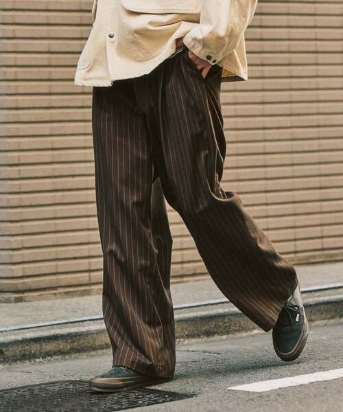 417 EDIFICE（フォーワンセブンエディフィス）の「TRツイル ワイドイージーパンツ（スラックス・メンズ・ブラック/ネイビー/ベージュ/チャコールグレー/ブラウン・LARGE/MEDIUM/SMALL）」の15枚目の写真