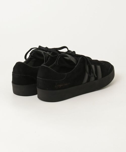 Y-3（ワイスリー）の「Y-3 GAZELLE（スニーカー・メンズ・ブラック×ホワイト・26.0cm/25.5cm/24.5cm/23.5cm/28.5cm/28.0cm/27.5cm/27.0cm/26.5cm/29.5cm/23.0cm/22.5cm/24.0cm）」の4枚目の写真