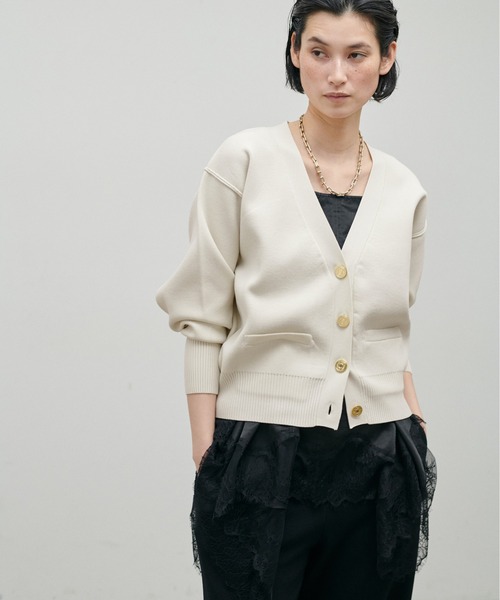 LARUTA（ラルータ）の「【LARUTA】お家で洗える金釦ポリニットカーディガン（カーディガン/ボレロ・レディース・サックスブルー/ライトベージュ/ブラック/レッド/アイボリー・FREE）」の8枚目の写真