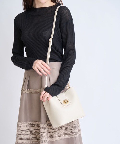 NOELA（ノエラ）の「バックルデザインバケツバッグ（ハンドバッグ・レディース・ブラック/オフホワイト/キャメル・フリー）」の15枚目の写真