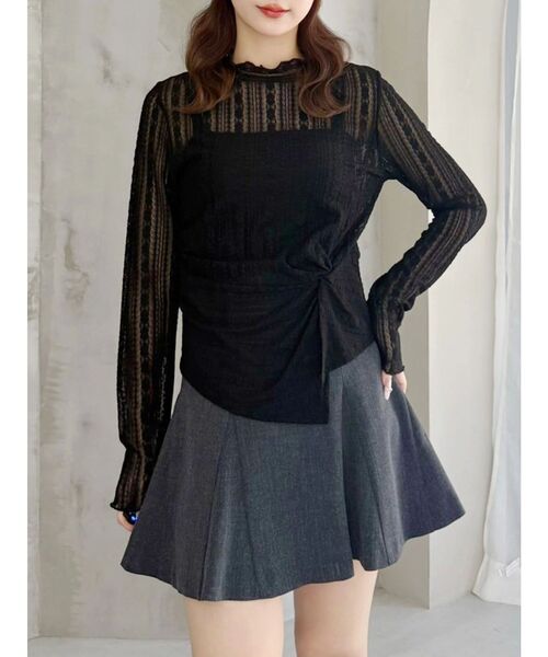 MERCURYDUO（マーキュリーデュオ）の「カットレースアシメトップス（Tシャツ/カットソー・レディース・オフホワイト/ブラック・FREE）」の2枚目の写真