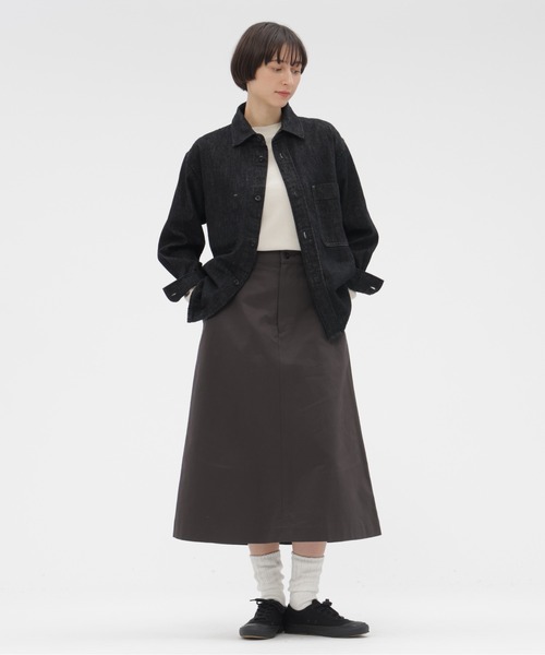 MHL.（エムエイチエル）の「WASHED CHINO COTTON（スカート・レディース・チャコール/オフホワイト・3/2/1/0）」の3枚目の写真