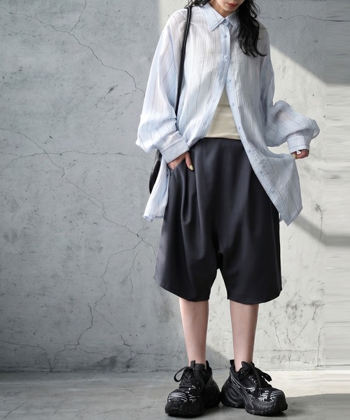 antiqua(アンティカ)の「ハーフ ワイド サルエルパンツ(その他パンツ・レディース・ダークグレー/ブラック・ONESIZE)」の10枚目の写真