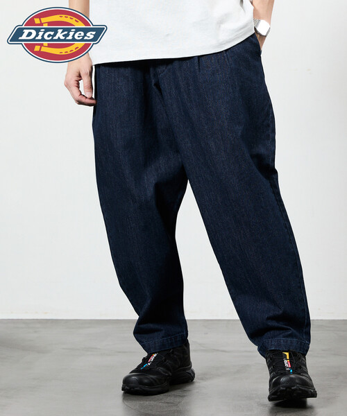 FREAK'S STORE（フリークスストア）の「限定展開 Dickies×FREAK'S STORE/ディッキーズ 別注 ワイドテーパードシルエット ツータック ワークパンツ（チノパンツ・メンズ・ベージュ/インディゴブルー/ブラック/ブラック系その他・SMALL/MEDIUM/LARGE）」の4枚目の写真