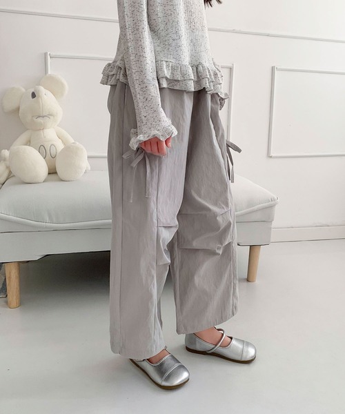 aimoha(アイモハ)の「【aimoha-KIDS-】キッズ サイドリボンティアードワイドパンツ(カーゴパンツ・キッズ・グレー/イエロー/ネイビー・110/130/140/150/120)」の11枚目の写真