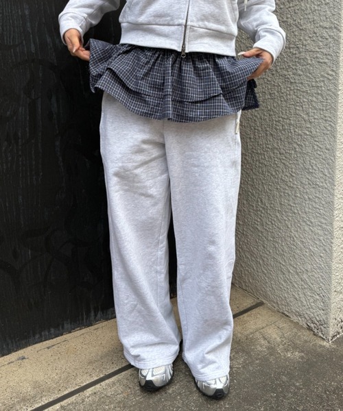 RAY CASSIN（レイカズン）の「マルチウェイフリルスウェットパンツ（スウェットパンツ・レディース・グレー系その他2/ホワイト系その他/ホワイト・FREE）」の2枚目の写真