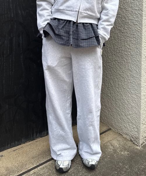 RAY CASSIN（レイカズン）の「マルチウェイフリルスウェットパンツ（スウェットパンツ・レディース・グレー系その他2/ホワイト系その他/ホワイト・FREE）」の13枚目の写真