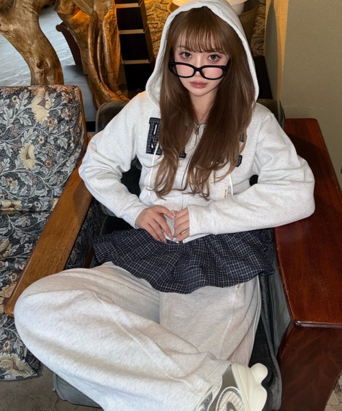 RAY CASSIN（レイカズン）の「マルチウェイフリルスウェットパンツ（スウェットパンツ・レディース・グレー系その他2/ホワイト系その他/ホワイト・FREE）」の16枚目の写真