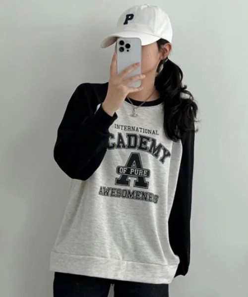 VIVID LADY(ビビッドレディー)の「カレッジロゴ 配色 ラグランスウェット ロンT(Tシャツ/カットソー・レディース・カーキ/ネイビー/ライトグレー・FREE)」の17枚目の写真