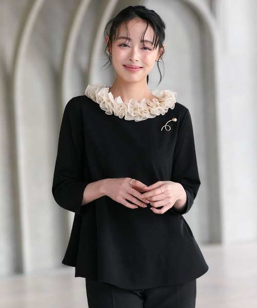 RUIRUE BOUTIQUE(ルイルエブティック)の「洗える/ストレッチ | フリル オーガンジー スムース カットソー | トップス・ブラウス・オケージョンブラウス・長袖ブラウス・きれいめカットソー・オフィスカジュアルトップス(シャツ/ブラウス・レディース・ネイビー/ブラック×ベージュ/ホワイト・S/M/L)」の5枚目の写真