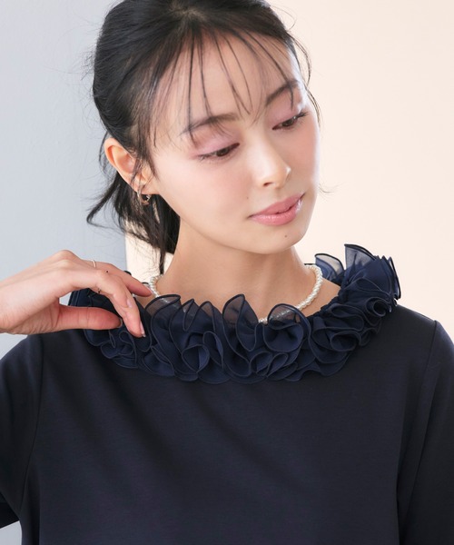 RUIRUE BOUTIQUE(ルイルエブティック)の「洗える/ストレッチ | フリル オーガンジー スムース カットソー | トップス・ブラウス・オケージョンブラウス・長袖ブラウス・きれいめカットソー・オフィスカジュアルトップス(シャツ/ブラウス・レディース・ネイビー/ブラック×ベージュ/ホワイト・S/M/L)」の16枚目の写真