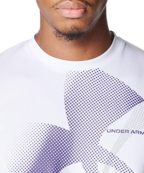 UNDER ARMOUR(アンダーアーマー)の「UAテック エクストララージロゴ ショートスリーブ Tシャツ(トレーニング/メンズ)(Tシャツ/カットソー・メンズ・ホワイト・M/L/XL/S/3XL/2XL)」の4枚目の写真