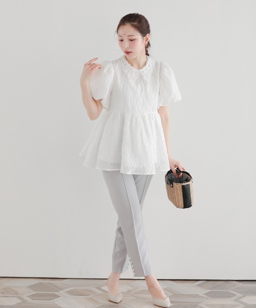 Fit more(フィットモア)の「レース衿ジャガードペプラムトップス(その他トップス・レディース・ホワイト/ブルー/ブラック・FREE)」の7枚目の写真