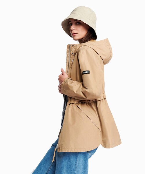 AIGLE(エーグル)の「GORE-TEX ゴアテックス 防風 防水 透湿 2レイヤー ジャケット RP(マウンテンパーカー・レディース・グリーン/ベージュ/ブラック・44/40/42/38/36/34)」の4枚目の写真