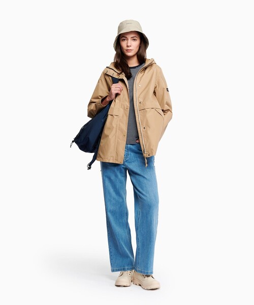 AIGLE(エーグル)の「GORE-TEX ゴアテックス 防風 防水 透湿 2レイヤー ジャケット RP(マウンテンパーカー・レディース・グリーン/ベージュ/ブラック・44/40/42/38/36/34)」の5枚目の写真