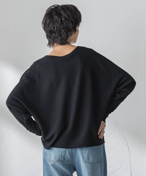MAYSON GREY（メイソングレイ）の「袖口ボタンドルマンニットプルオーバー≪手洗い可能≫（ニット/セーター・レディース・オフホワイト/ブラック/ピンク/ブルー・M）」の11枚目の写真
