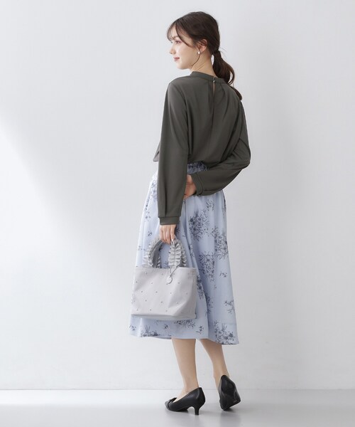 index（インデックス）の「ランダムタックトップス【洗濯機OK/吸水速乾/接触冷感/UVケア】《5col》（Tシャツ/カットソー・レディース・ネイビー/チャコール/サックスブルー系7/オフホワイト/ナチュラル・36/38/40/42）」の20枚目の写真