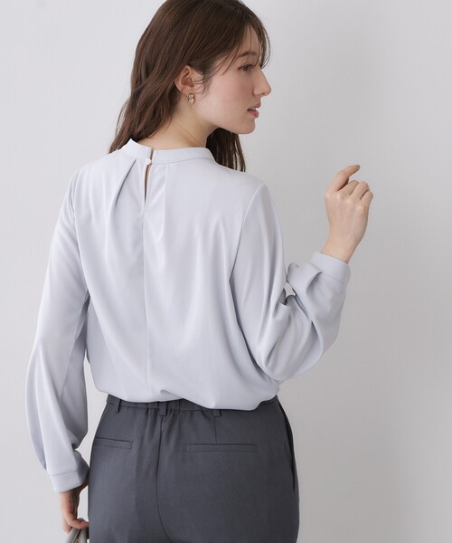 index（インデックス）の「ランダムタックトップス【洗濯機OK/吸水速乾/接触冷感/UVケア】《5col》（Tシャツ/カットソー・レディース・ネイビー/チャコール/サックスブルー系7/オフホワイト/ナチュラル・36/38/40/42）」の22枚目の写真