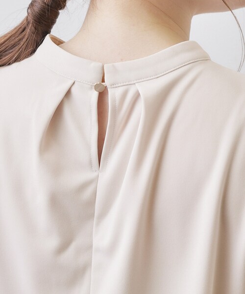 index(インデックス)の「ランダムタックトップス【洗濯機OK/吸水速乾/接触冷感/UVケア】《5col》(Tシャツ/カットソー・レディース・ネイビー/チャコール/サックスブルー系7/オフホワイト/ナチュラル・36/38/40/42)」の13枚目の写真