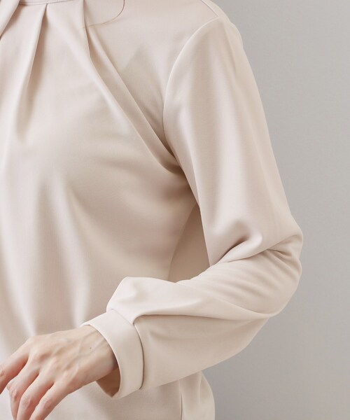 index(インデックス)の「ランダムタックトップス【洗濯機OK/吸水速乾/接触冷感/UVケア】《5col》(Tシャツ/カットソー・レディース・ネイビー/チャコール/サックスブルー系7/オフホワイト/ナチュラル・36/38/40/42)」の14枚目の写真