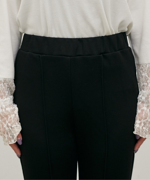 LARUTA(ラルータ)の「【LARUTA】ボンディングセミフレアパンツ(その他パンツ・レディース・ベージュ系その他/ブラック・FREE)」の18枚目の写真