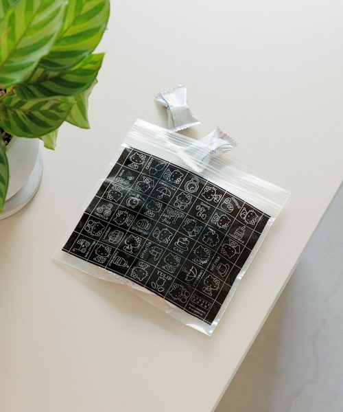 Me%（ミィパーセント）の「【HELLO KITTY】ジッパーバッグ　645161（その他雑貨・レディース・クリア・FREE）」の5枚目の写真