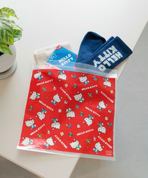 Me%（ミィパーセント）の「【HELLO KITTY】ジッパーバッグ　645161（その他雑貨・レディース・クリア・FREE）」の3枚目の写真