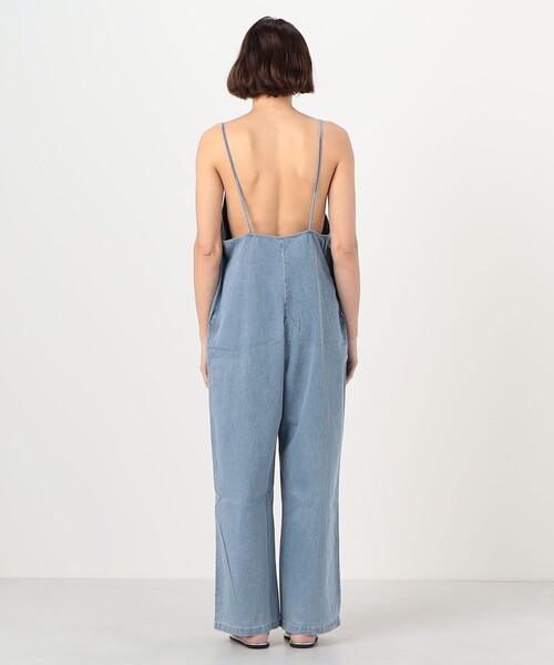 BASERANGE(ベースレンジ)の「BASERANGE YUMI JUMPSUIT コットンシルクデニム ジャンプスーツ(サロペット/オーバーオール・レディース・ライトブルー・S)」の4枚目の写真