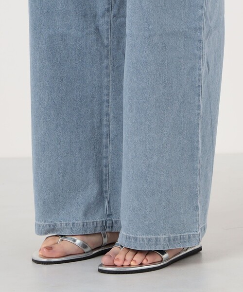 BASERANGE(ベースレンジ)の「BASERANGE YUMI JUMPSUIT コットンシルクデニム ジャンプスーツ(サロペット/オーバーオール・レディース・ライトブルー・S)」の9枚目の写真