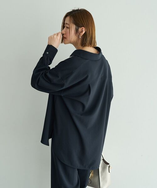 YECCA VECCA（イェッカヴェッカ）の「【2点SET】スキッパーデザインセットアップ（セットアップ・レディース・ネイビー/グレイッシュベージュ・FREE）」の12枚目の写真