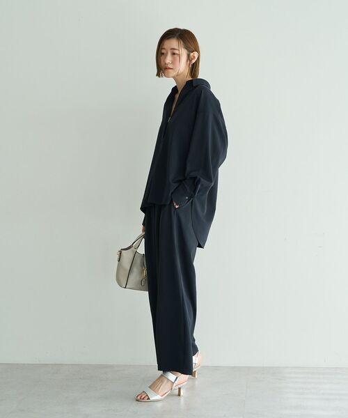 YECCA VECCA（イェッカヴェッカ）の「【2点SET】スキッパーデザインセットアップ（セットアップ・レディース・ネイビー/グレイッシュベージュ・FREE）」の18枚目の写真