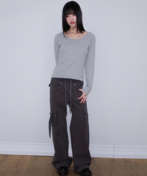 ROSEFRANTZ（ロゼフランツ）の「Cargo Slim Bootcut Pants [Charcoal]（その他パンツ・レディース・チャコールグレー・OS）」の16枚目の写真
