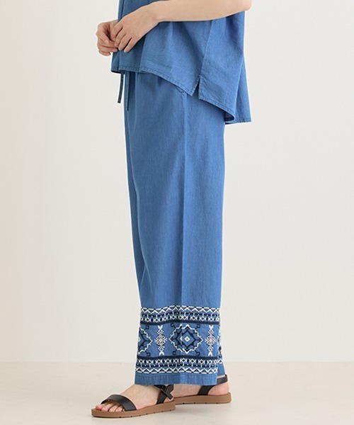 チチカカ(チチカカ)の「Shanti Shanti デニム刺繍パンツ【WEB限定】(デニムパンツ・レディース・ネイビー/ライトブルー・FREE)」の6枚目の写真