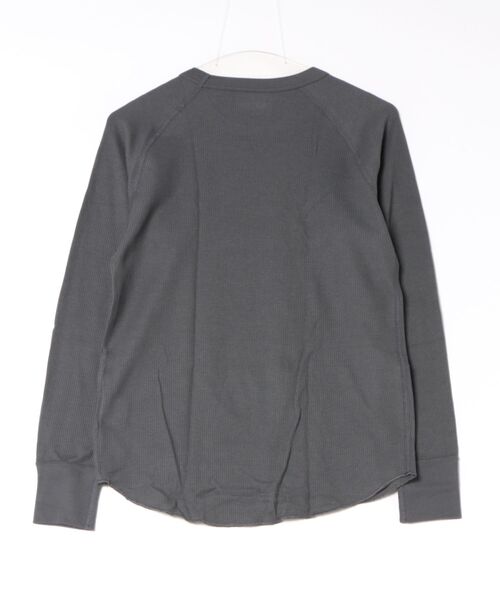 HANES(ヘインズ)の「【Hanes】Thermal for HER クルーネックロングスリーブ(Tシャツ/カットソー・レディース・グレー/レッド/ホワイト・M)」の4枚目の写真