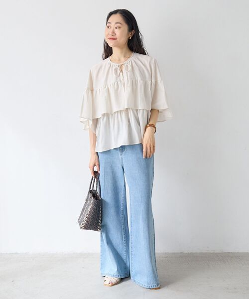 le.coeur blanc(ルクールブラン)の「ヴィンテージライクティアードブラウス(シャツ/ブラウス・レディース・オフホワイト/ネイビー/ライトブルー・38)」の10枚目の写真